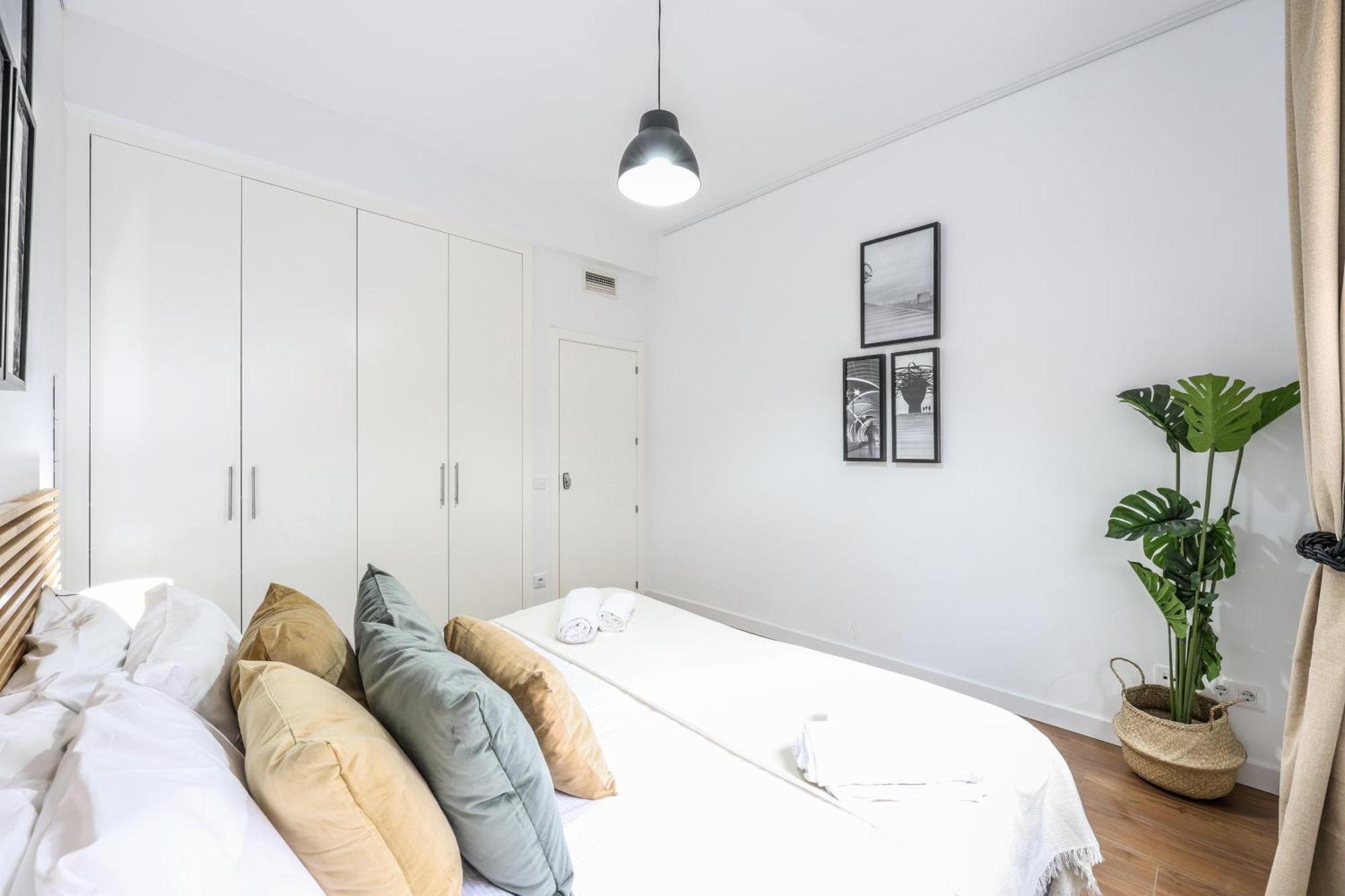 Be Coliving Madrid Centro Hotel Exterior photo
