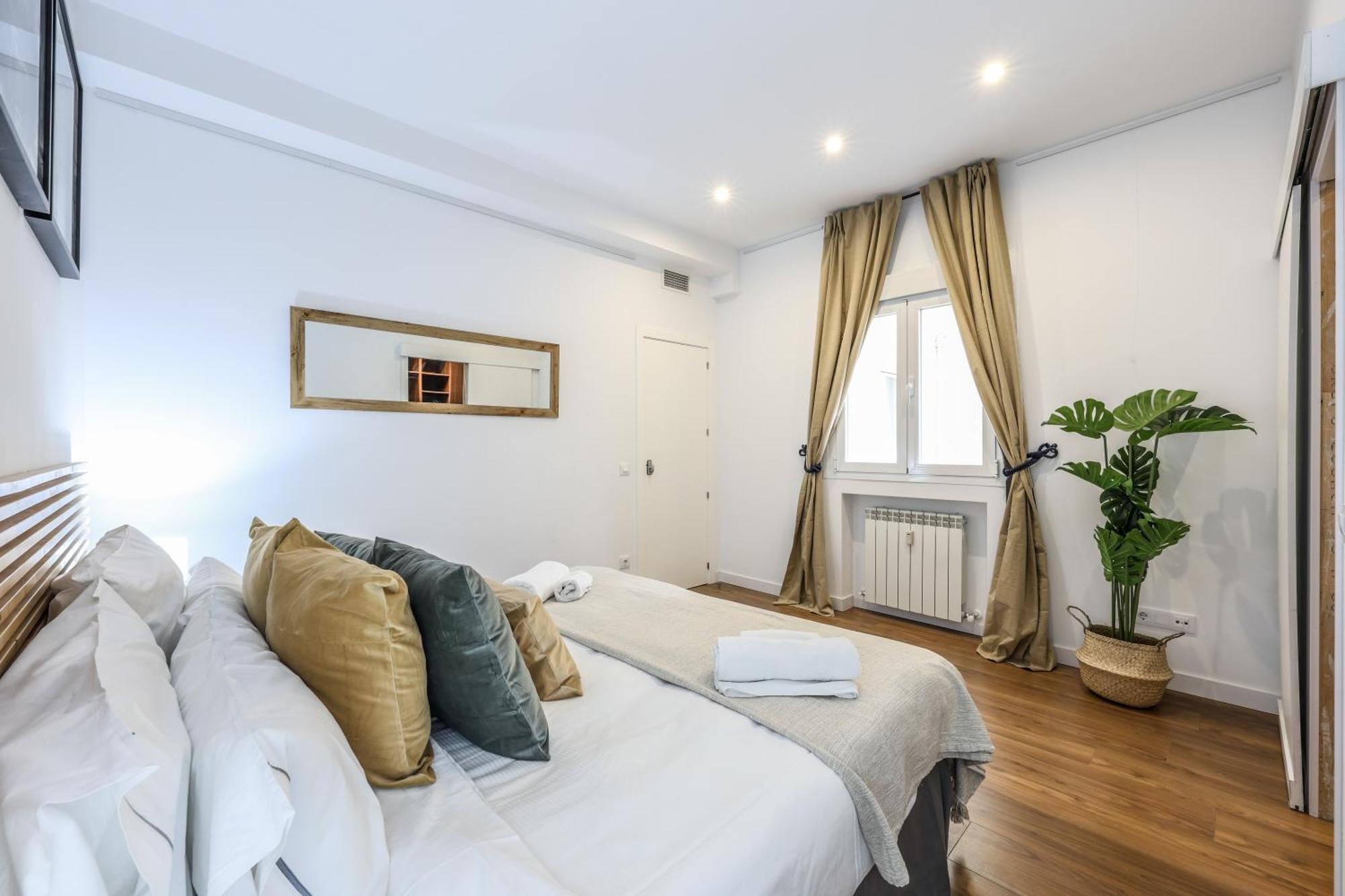 Be Coliving Madrid Centro Hotel Exterior photo